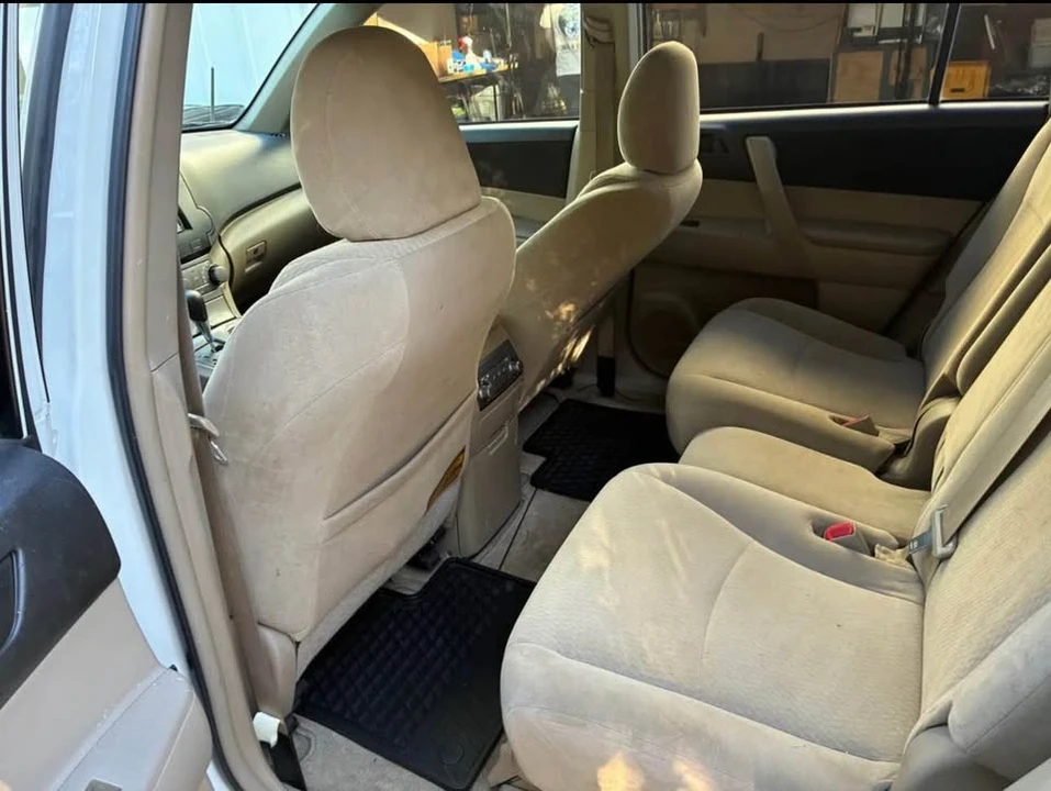 2010 Toyota Highlander - Image 4 of 7