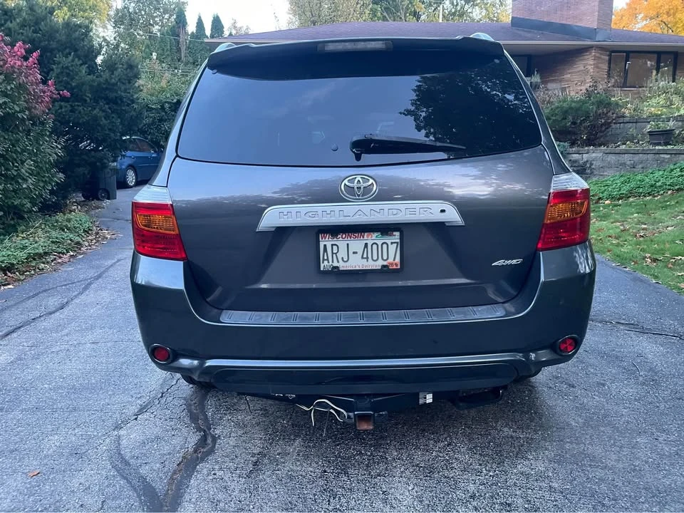2010 Toyota Highlander - Image 4 of 11