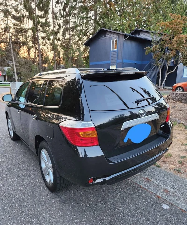 2010 Toyota Highlander - Image 2 of 7