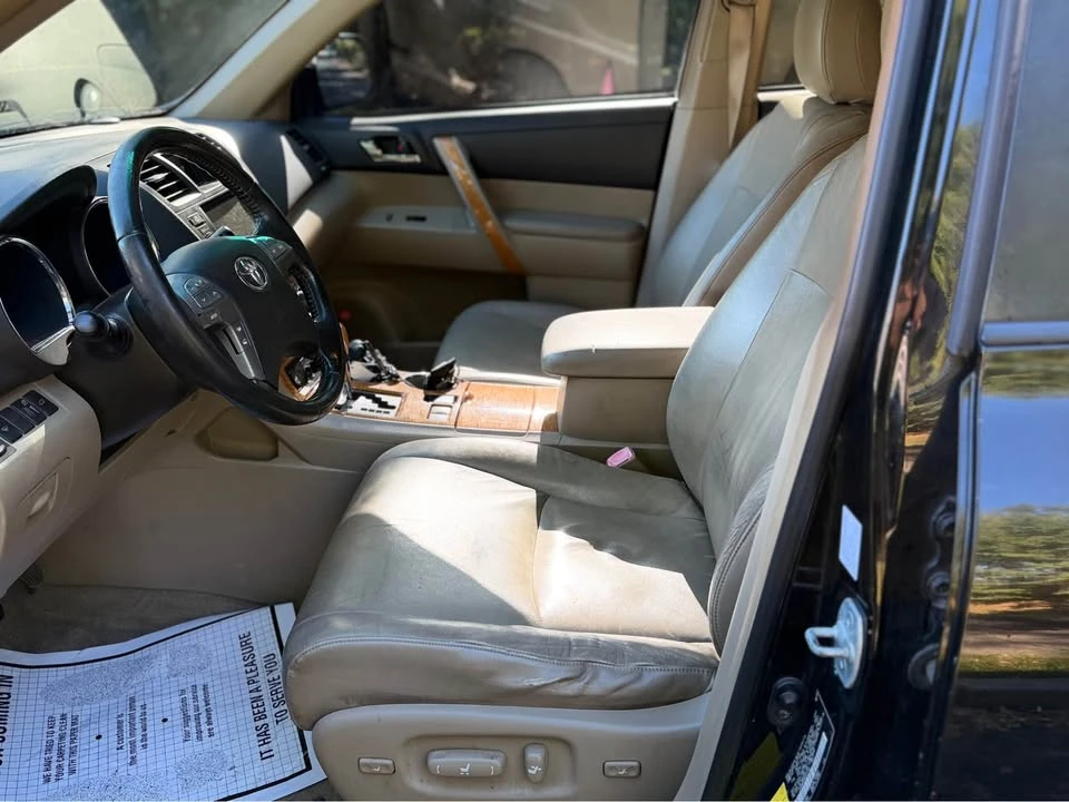 2010 Toyota Highlander - Image 7 of 10