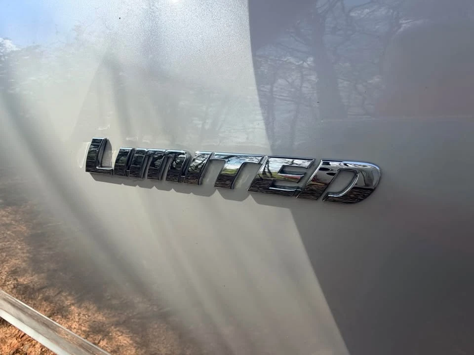 2010 Toyota Highlander - Image 9 of 20