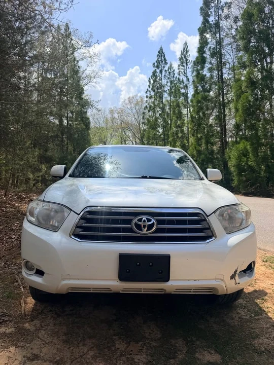 2010 Toyota Highlander - Image 2 of 20