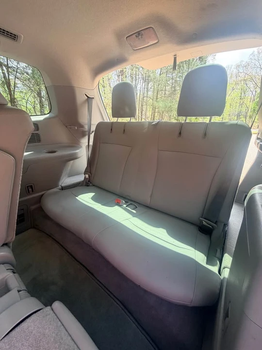 2010 Toyota Highlander - Image 11 of 20