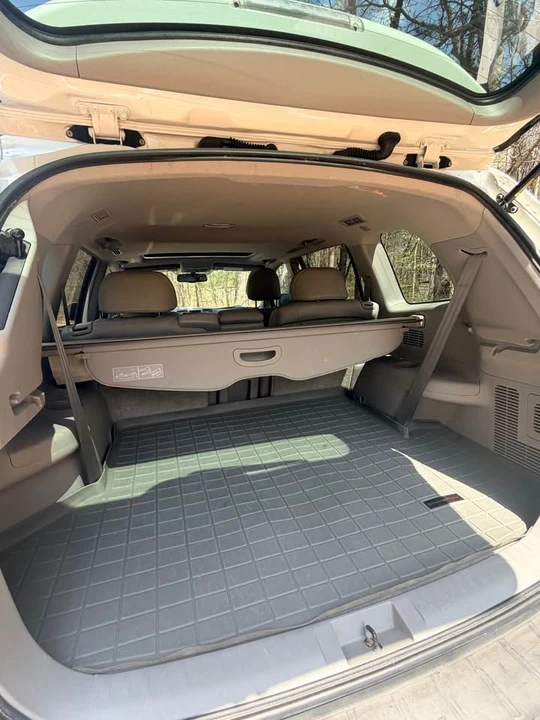 2010 Toyota Highlander - Image 10 of 20