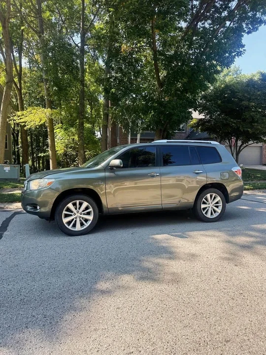 2010 Toyota Highlander - Image 14 of 20