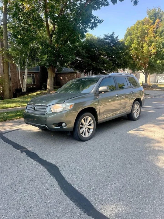 2010 Toyota Highlander - Image 16 of 20