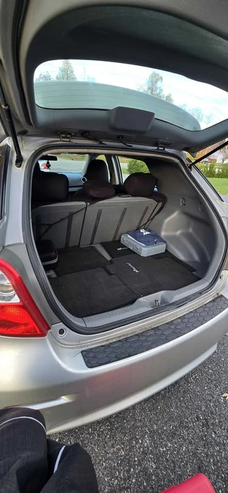 2010 Toyota Matrix 2nd Gen - Image 2 of 9