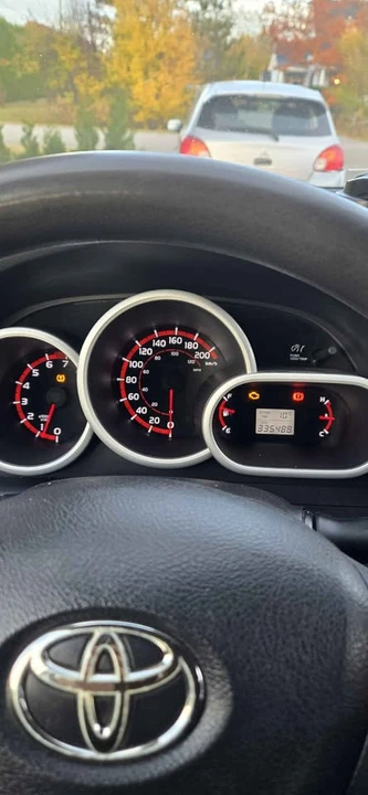 2010 Toyota Matrix 2nd Gen - Image 6 of 9