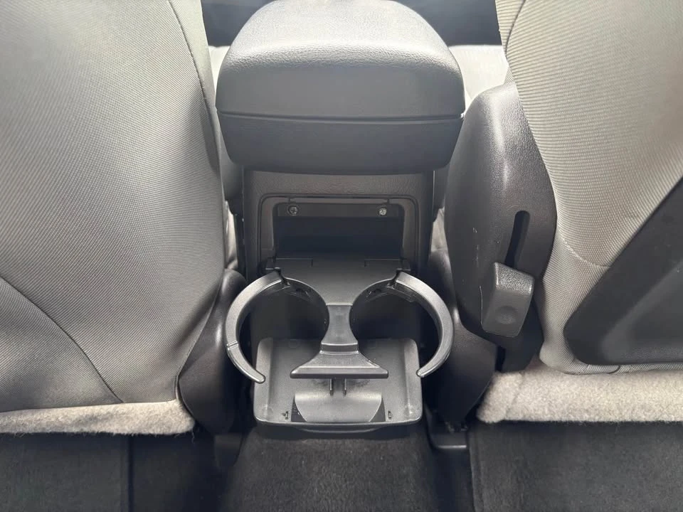 2010 Toyota Matrix 2nd Gen - Image 12 of 17