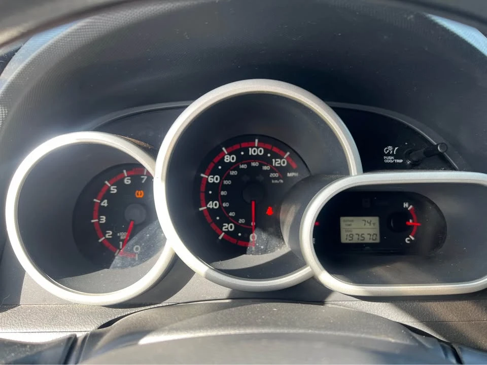 2010 Toyota Matrix 2nd Gen - Image 15 of 19