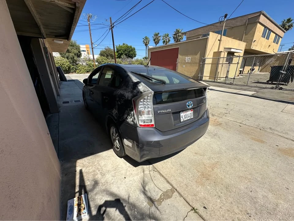 2010 Toyota Prius 3rd Gen - Image 7 of 11