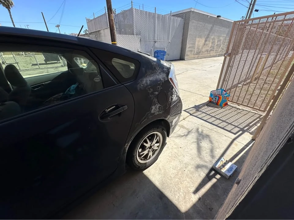 2010 Toyota Prius 3rd Gen - Image 6 of 11