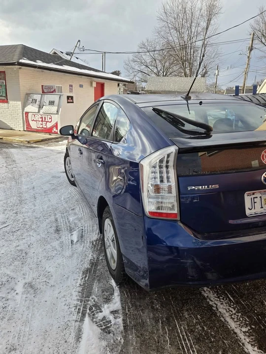 2010 Toyota Prius 3rd Gen - Image 11 of 18