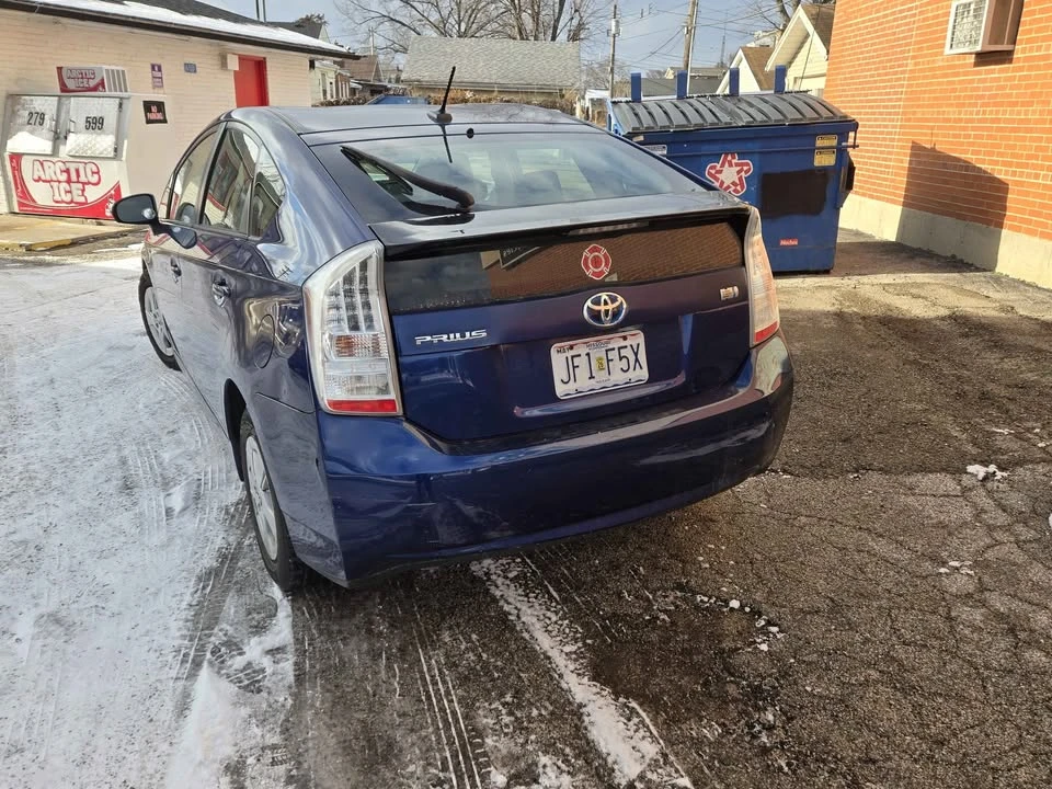 2010 Toyota Prius 3rd Gen - Image 6 of 18