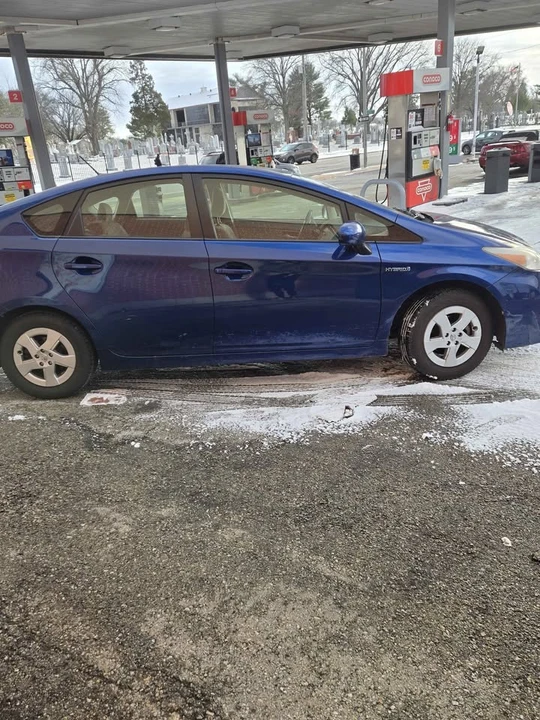 2010 Toyota Prius 3rd Gen - Image 8 of 18