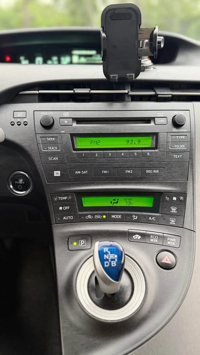 2010 Toyota Prius 3rd Gen - Image 16 of 20