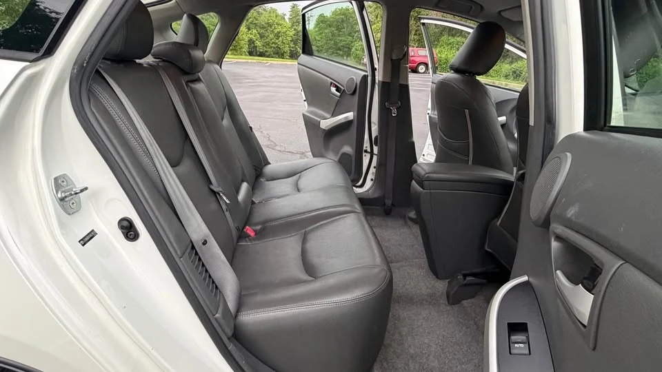 2010 Toyota Prius 3rd Gen - Image 18 of 20