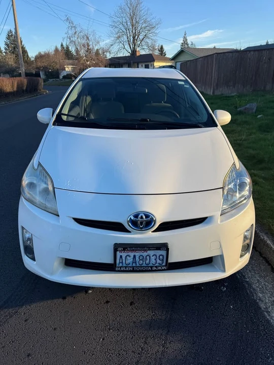 2010 Toyota Prius 2nd Gen - Image 2 of 12