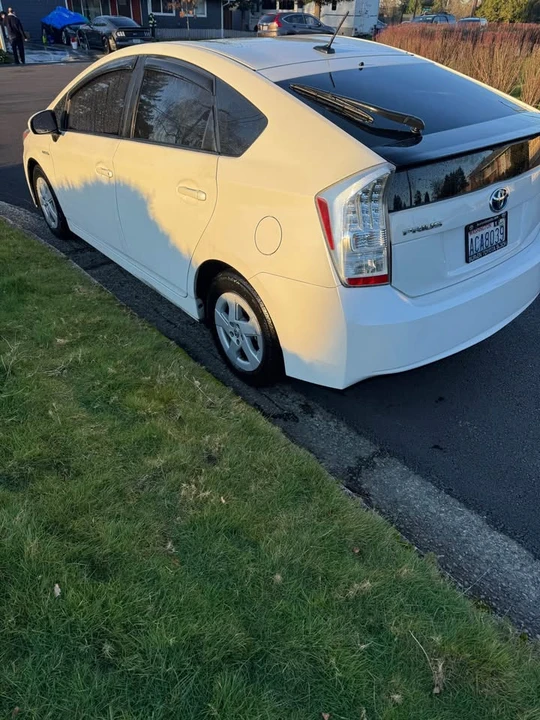 2010 Toyota Prius 2nd Gen - Image 6 of 12