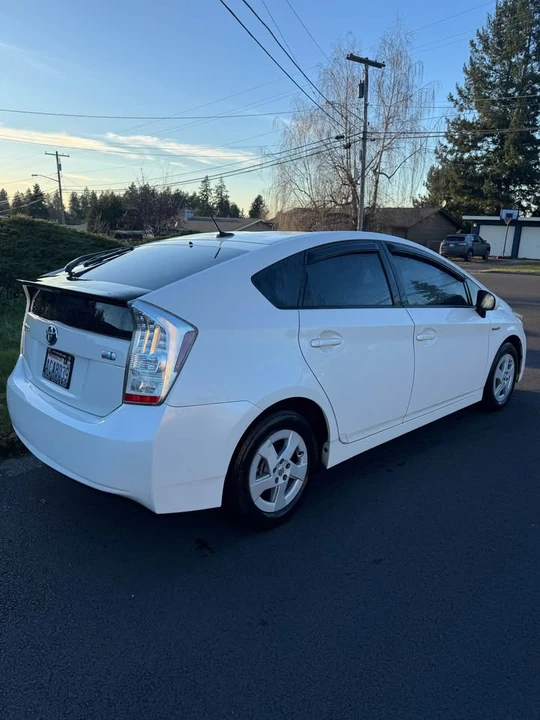 2010 Toyota Prius 2nd Gen - Image 4 of 12