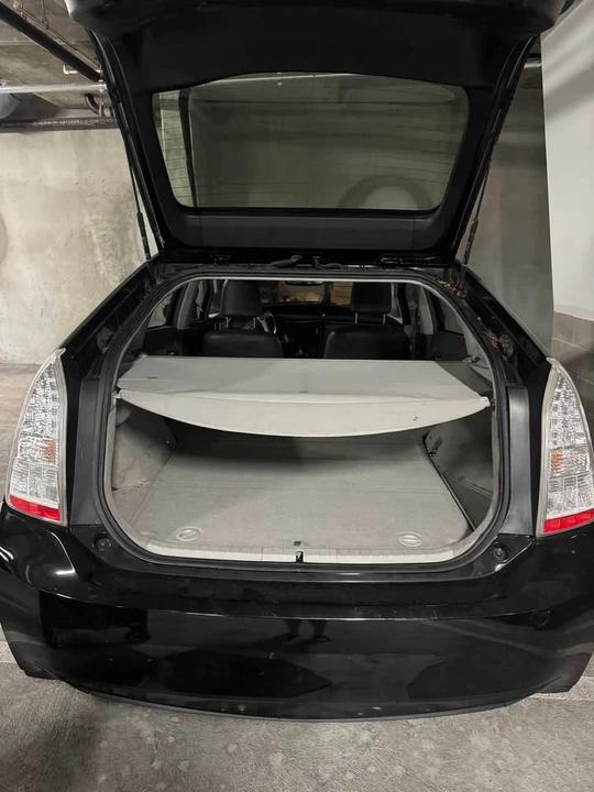 2010 Toyota Prius 3rd Gen - Image 10 of 13