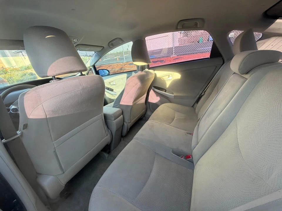 2010 Toyota Prius 3rd Gen - Image 7 of 9