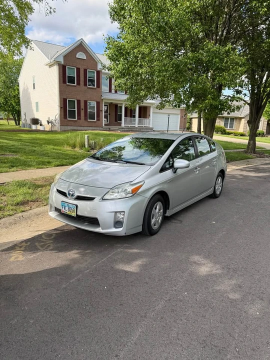 2010 Toyota Prius 3rd Gen - Image 6 of 7