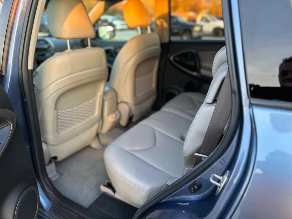 2010 Toyota RAV4 3rd Gen - Image 4 of 8