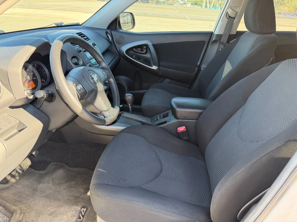 2010 Toyota RAV4 3rd Gen - Image 9 of 12