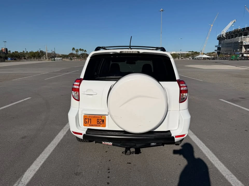 2010 Toyota RAV4 3rd Gen - Image 5 of 12