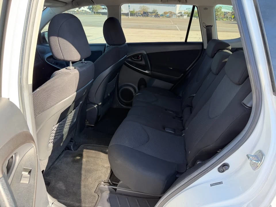 2010 Toyota RAV4 3rd Gen - Image 10 of 12