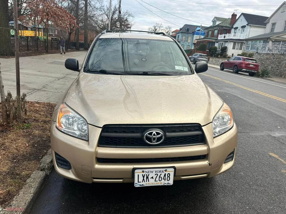 2010 Toyota RAV4 3rd Gen - Image 3 of 5