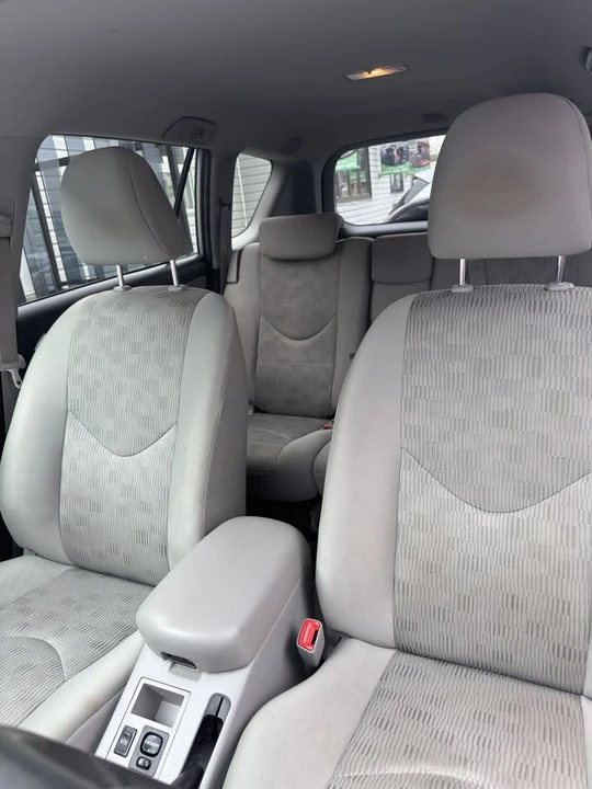 2010 Toyota RAV4 3rd Gen - Image 9 of 20