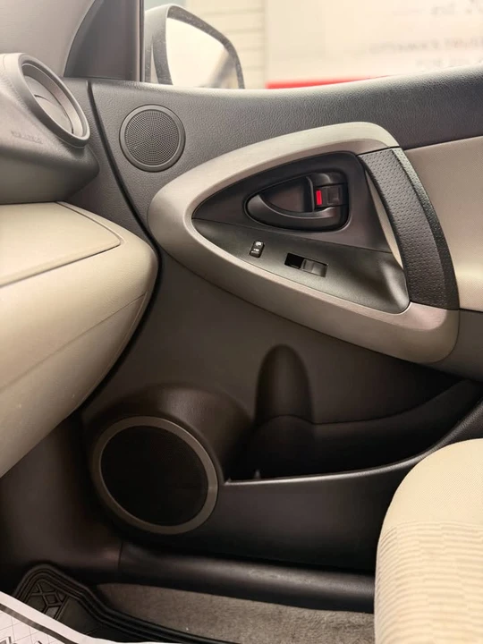 2010 Toyota RAV4 3rd Gen - Image 19 of 20