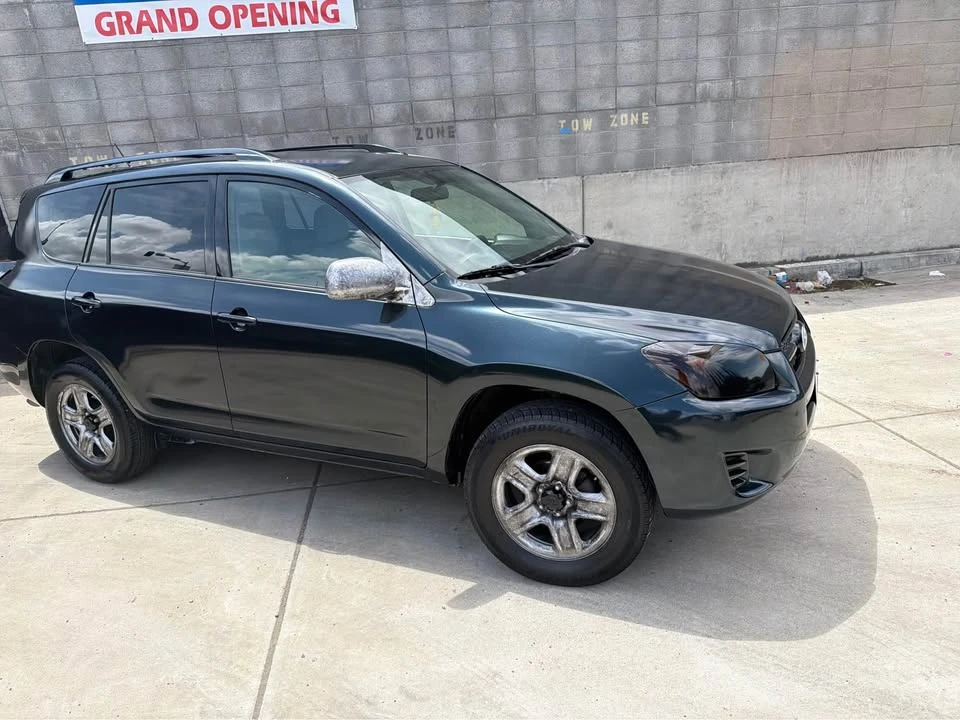 2010 Toyota RAV4 3rd Gen - Image 6 of 12