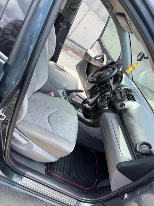 2010 Toyota RAV4 3rd Gen - Image 12 of 12