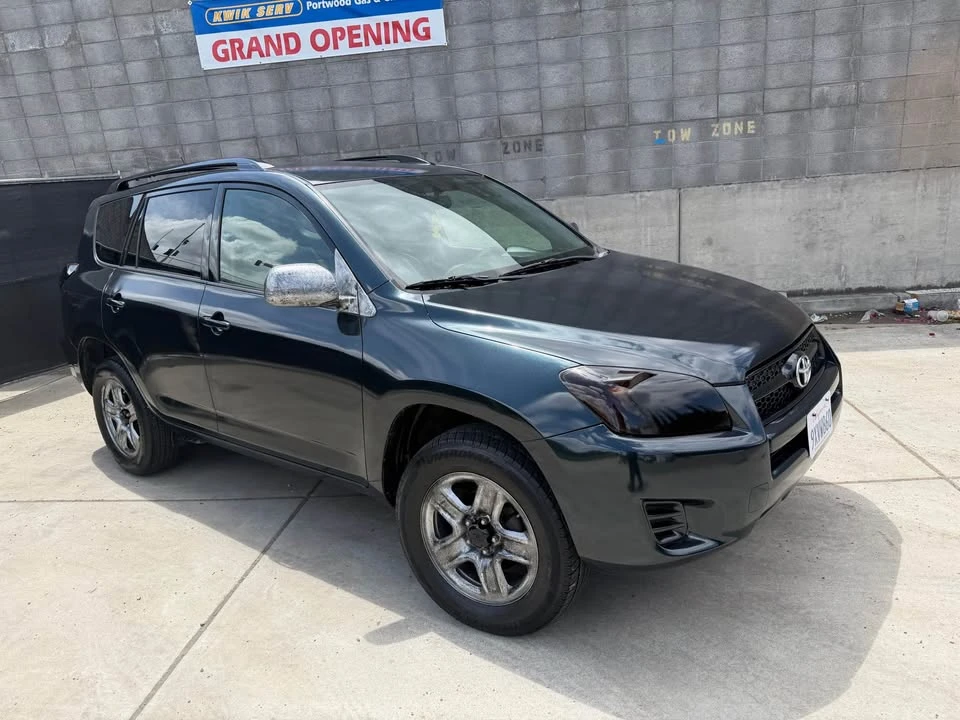2010 Toyota RAV4 3rd Gen - Image 5 of 12
