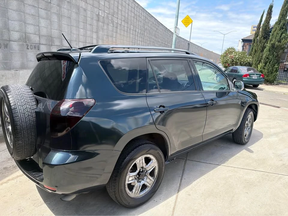 2010 Toyota RAV4 3rd Gen - Image 7 of 12