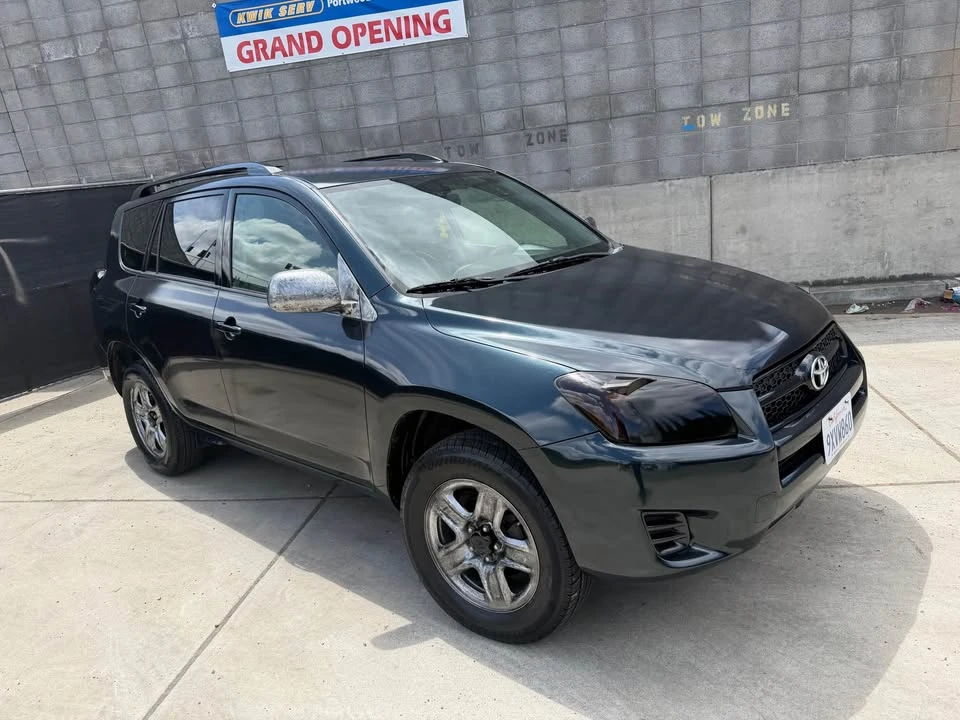 2010 Toyota RAV4 3rd Gen - Image 4 of 12