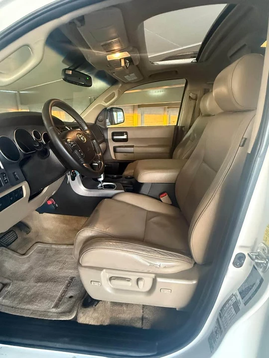 2010 Toyota Sequoia 2nd Gen - Image 15 of 20
