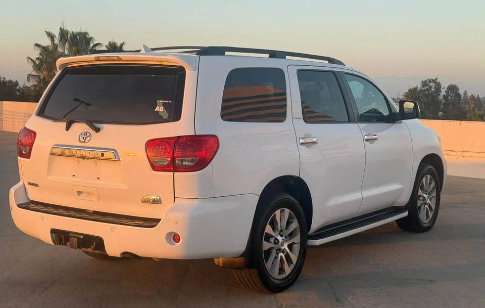 2010 Toyota Sequoia 2nd Gen - Image 8 of 20