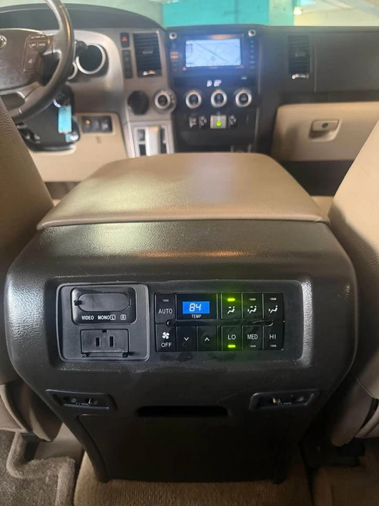 2010 Toyota Sequoia 2nd Gen - Image 18 of 20