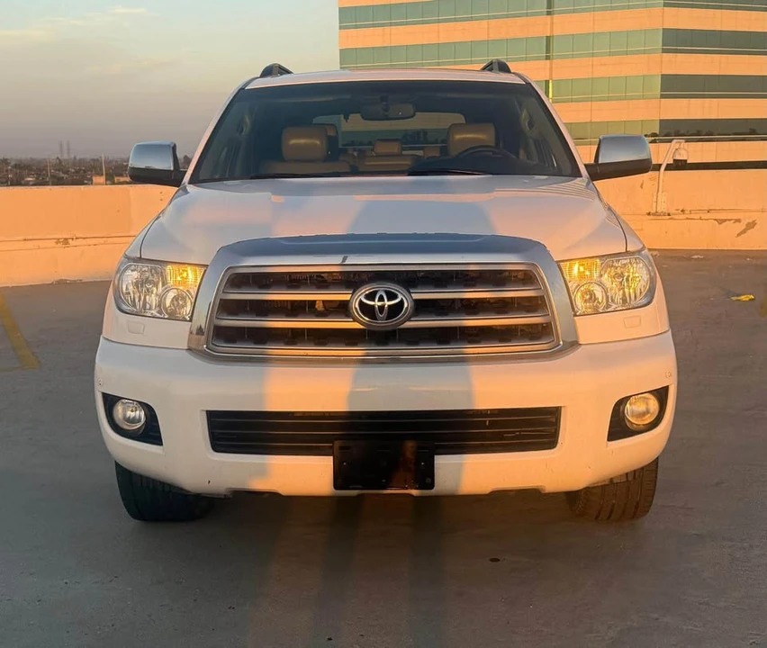 2010 Toyota Sequoia 2nd Gen - Image 5 of 20