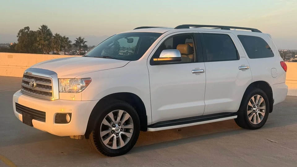 2010 Toyota Sequoia 2nd Gen - Image 3 of 20