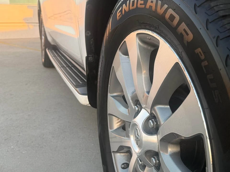 2010 Toyota Sequoia 2nd Gen - Image 11 of 20