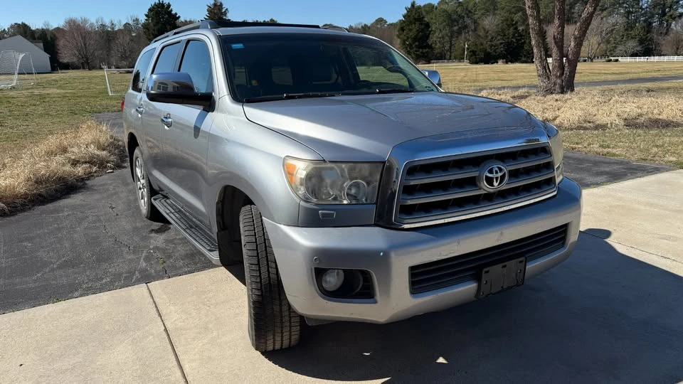 2010 Toyota Sequoia 2nd Gen - Image 3 of 15