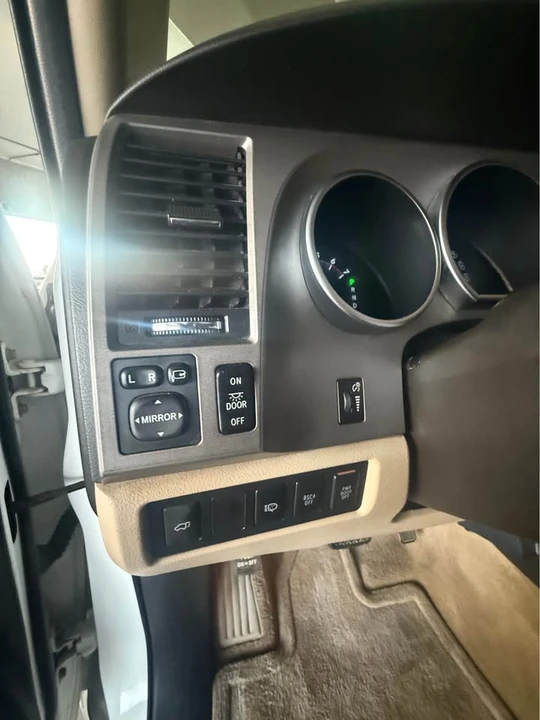 2010 Toyota Sequoia 2nd Gen - Image 18 of 18