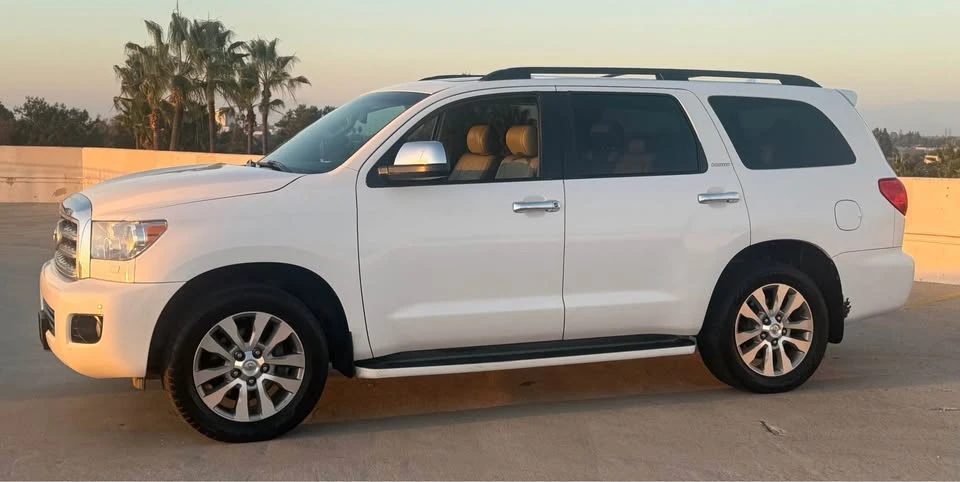 2010 Toyota Sequoia 2nd Gen - Image 5 of 18