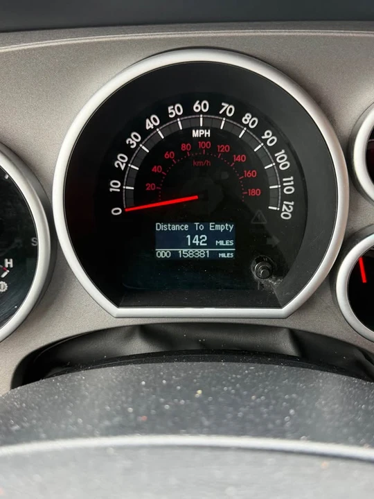 2010 Toyota Sequoia 2nd Gen - Image 6 of 6