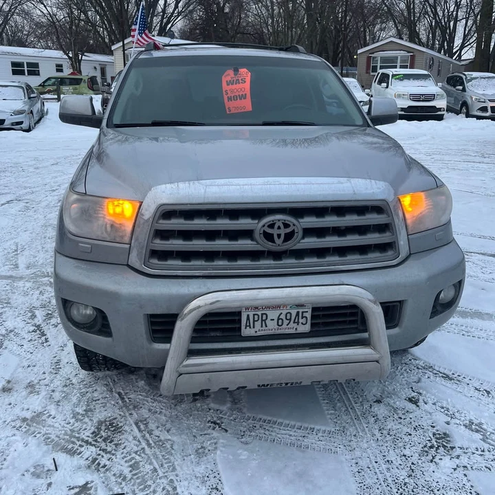 2010 Toyota Sequoia 2nd Gen - Image 2 of 7